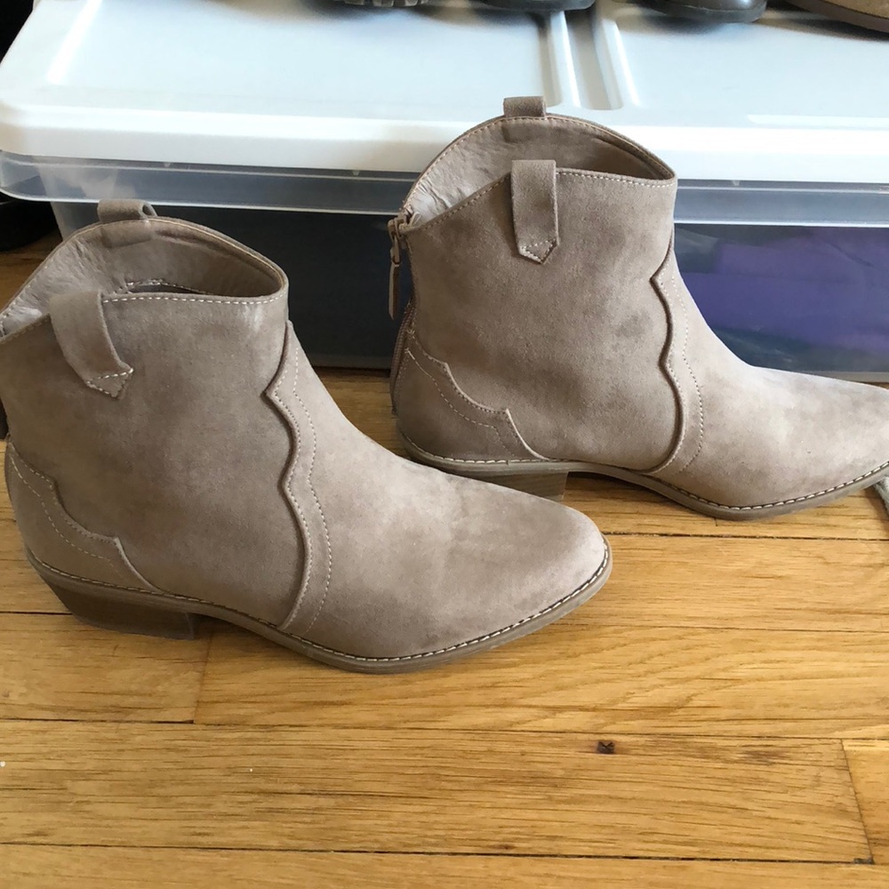 Old Navy Western Style Booties